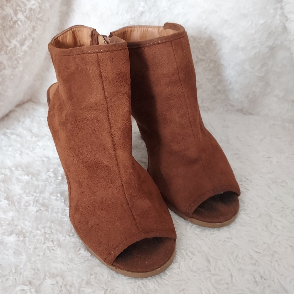 Heart In D Brown Peep Toe Faux Suede Strap Back Ankle Booties Chunky Heel